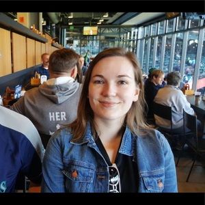 Meet your Posher, Emily